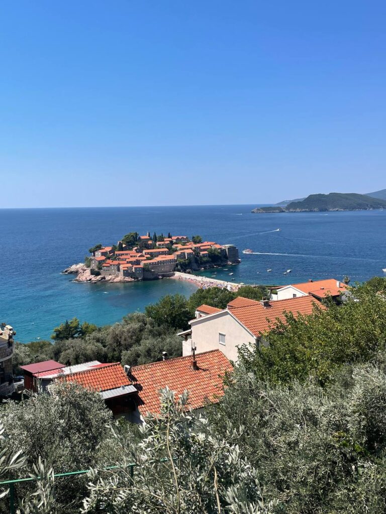 «Країна гір і моря… Моя Чорногорія»