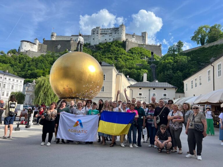 «Доломітові Альпи Італії: Відпочинок на вершині небес»