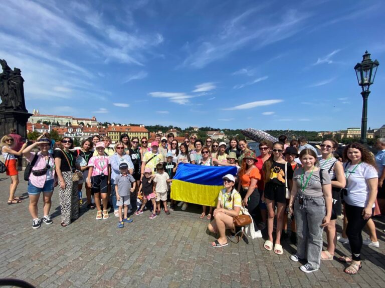 «Канікули для випускників у Парижі»