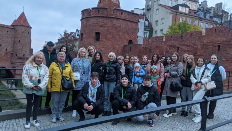 «Париж та Амстердам для випускників»
